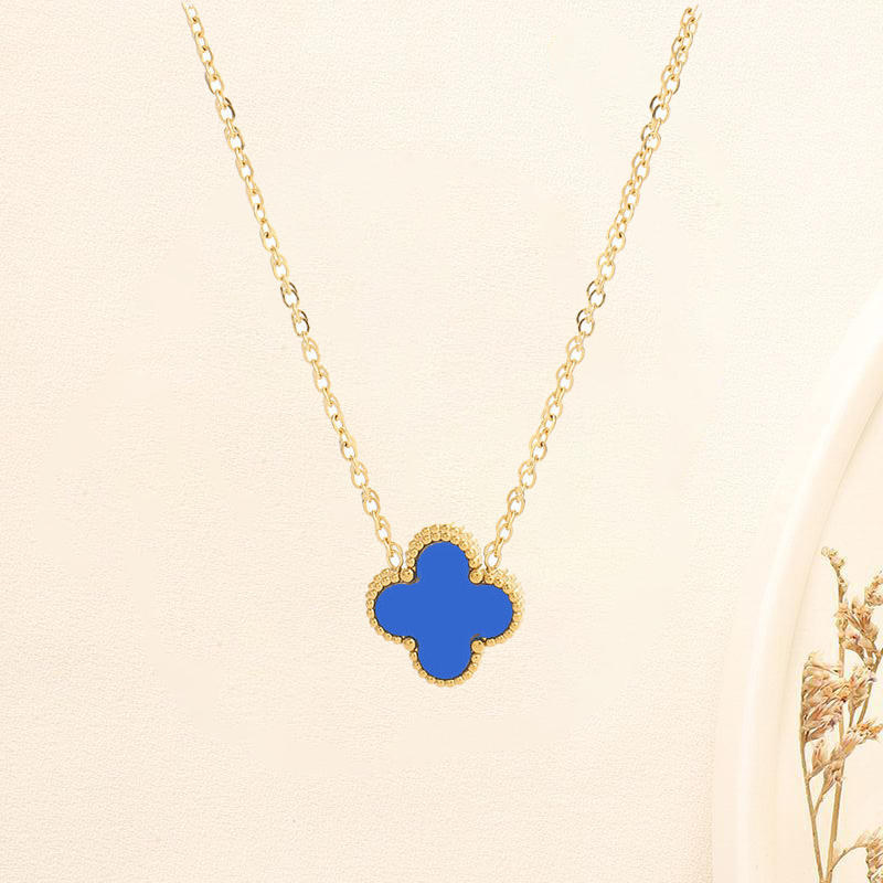 Motif Clover Necklace
