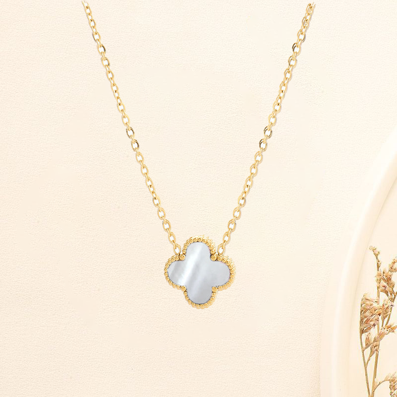 Motif Clover Necklace
