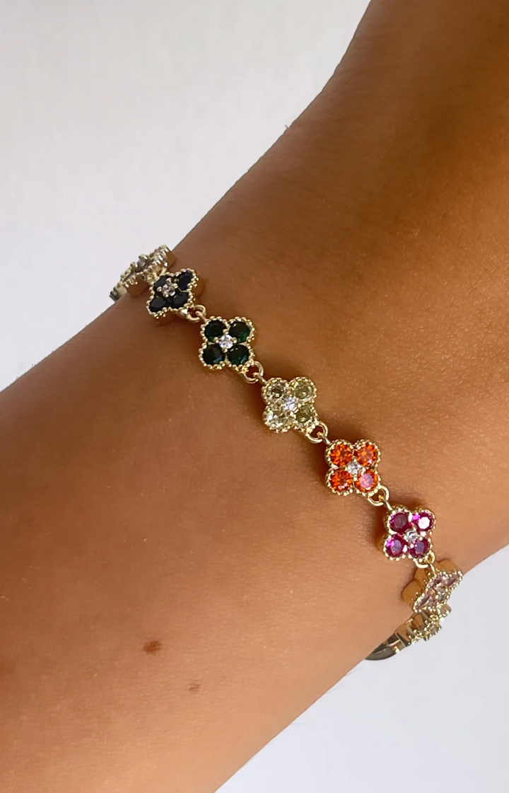 Dainty Clover Bracelet - Buy One Get One Free