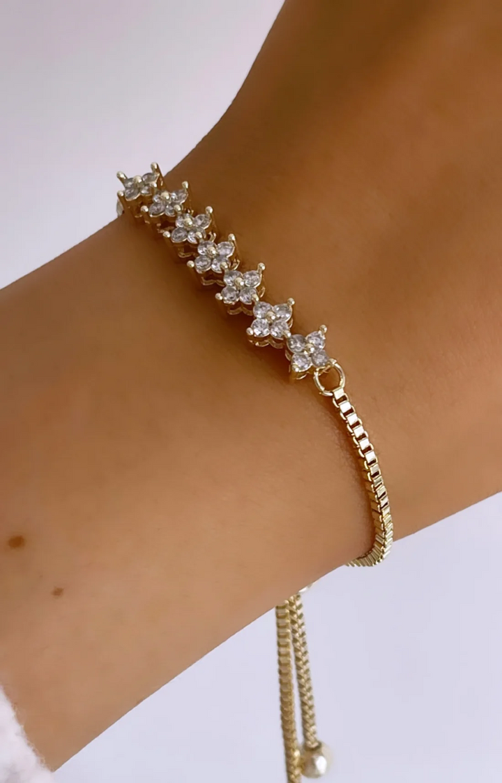 Dainty Floral Bracelet